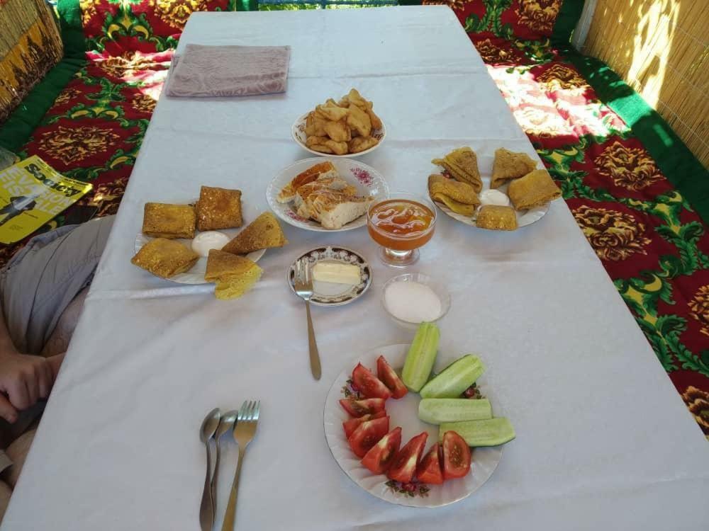 Guesthouse Bermet Tong Esterno foto