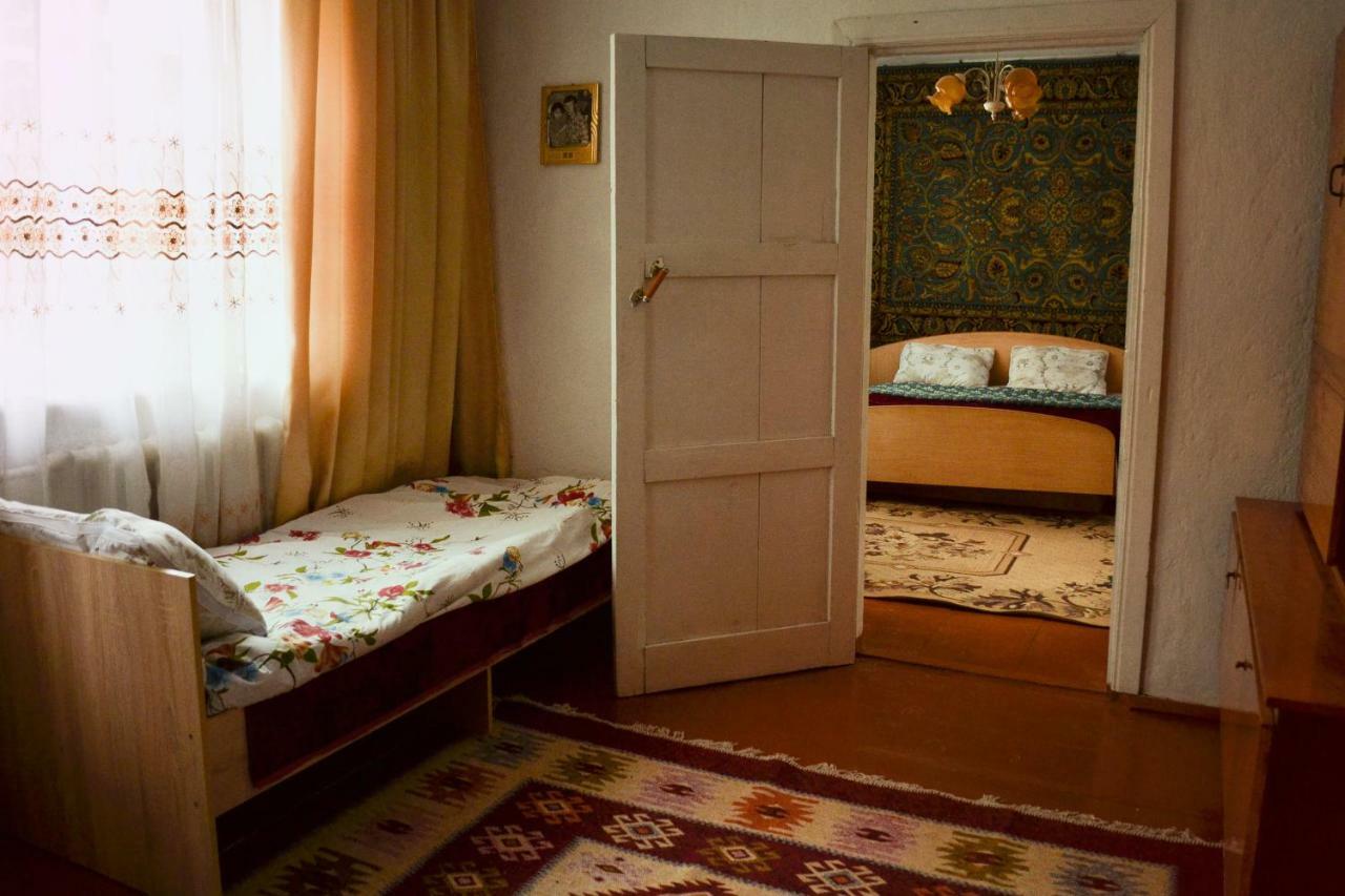 Guesthouse Bermet Tong Esterno foto